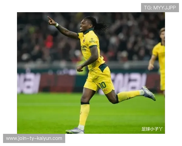 莱奥禁区内倒钩惊爆看台